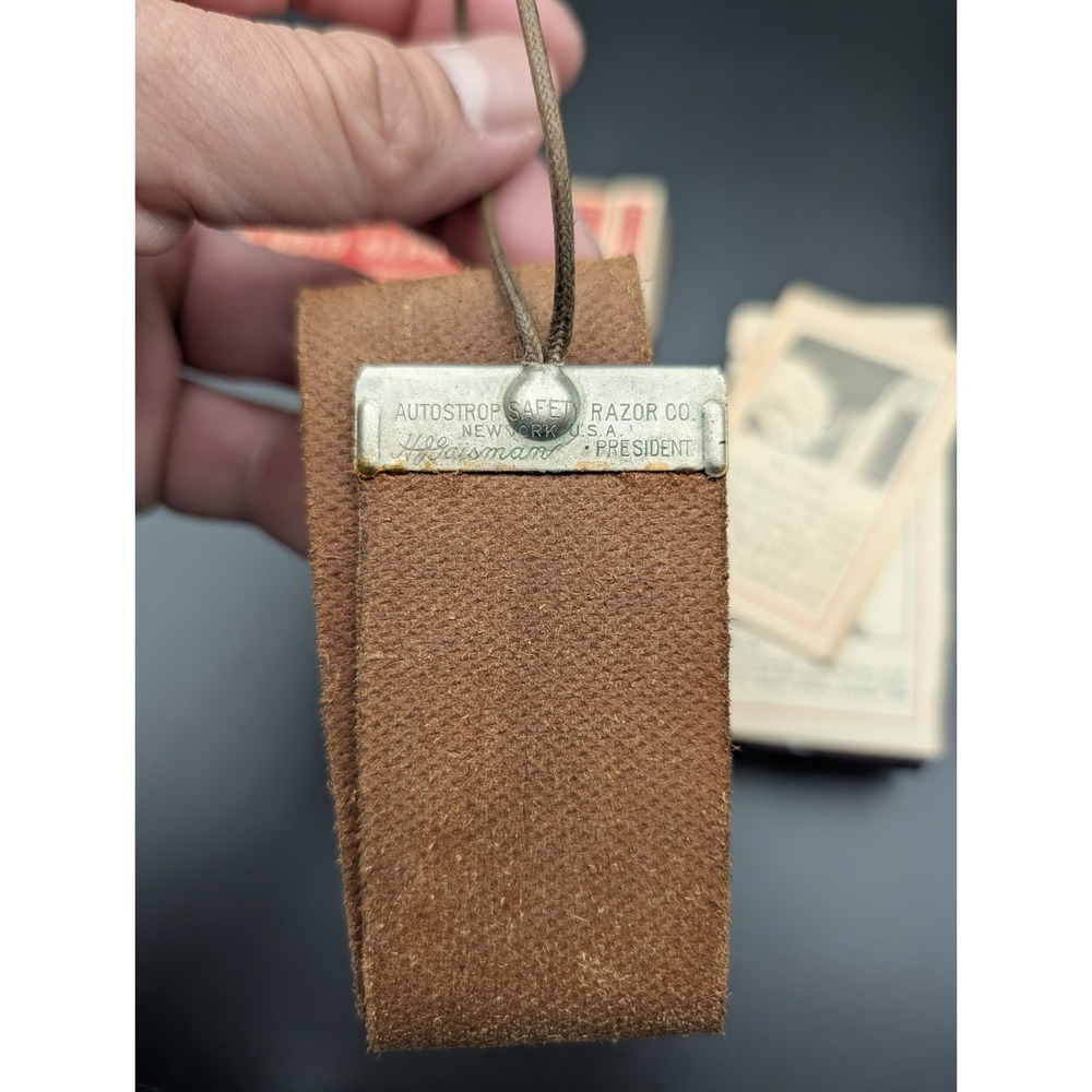 Vintage‎ Valet AutoStrop Razor Set w/ Orig. Box & Strap - Picture 12 of 12